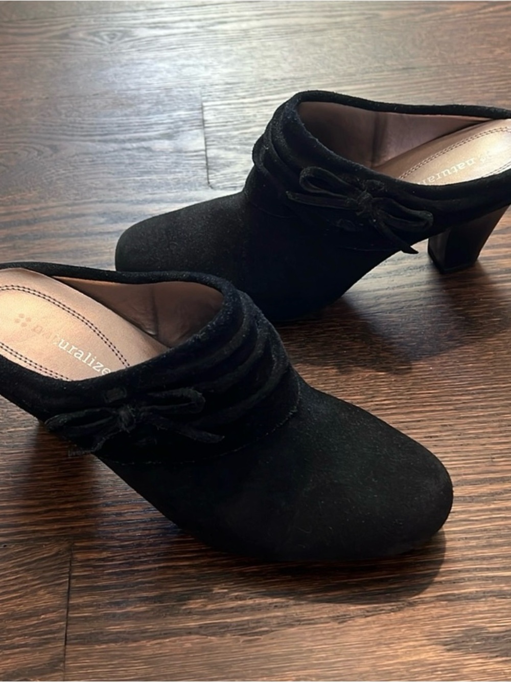 Naturalizer Black Suede Bow-Trim Block Heel Mules